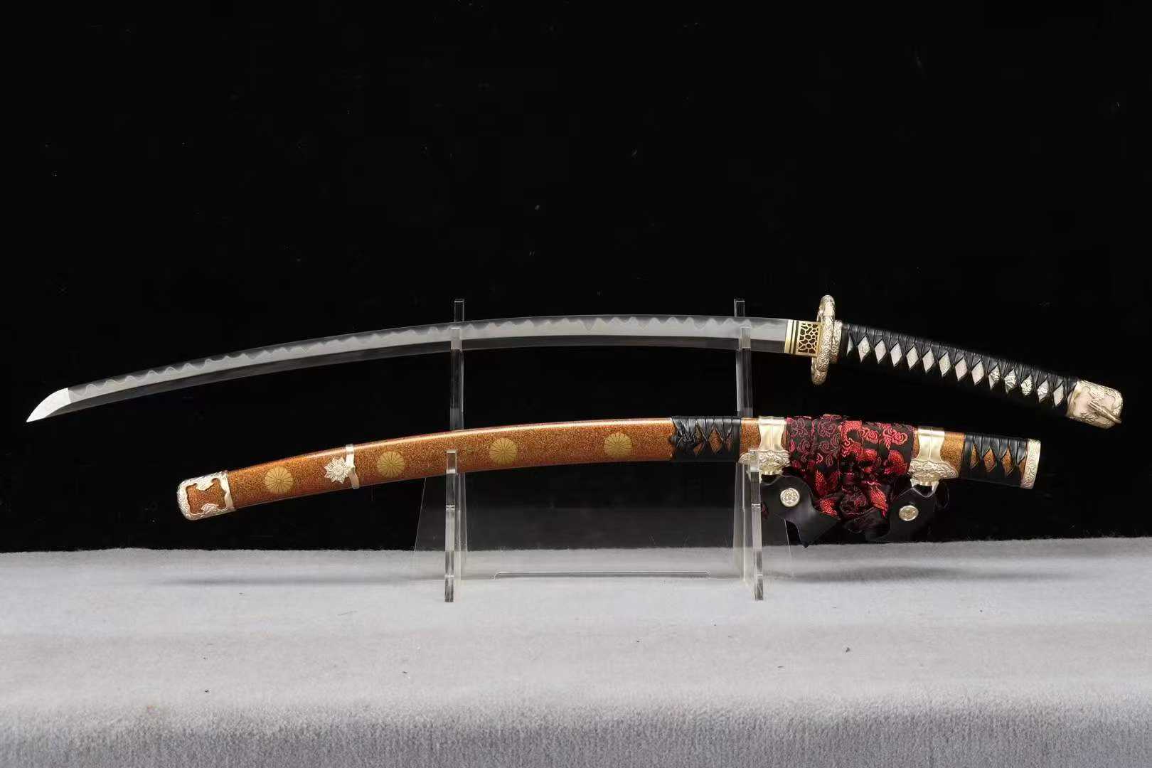 Kiếm Nhật Tachi Vô Ảnh Tật Phong – 26 Inch Thép T10 Tôi Đất, Rèn Tay, Chuôi Đồng & Da Cá Thật Cao Cấp